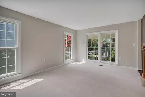 21308 Arrowhead Ct, Ashburn, VA 20147 photo 15