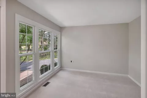 21308 Arrowhead Ct, Ashburn, VA 20147 photo 13
