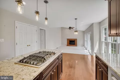 21308 Arrowhead Ct, Ashburn, VA 20147 photo 26