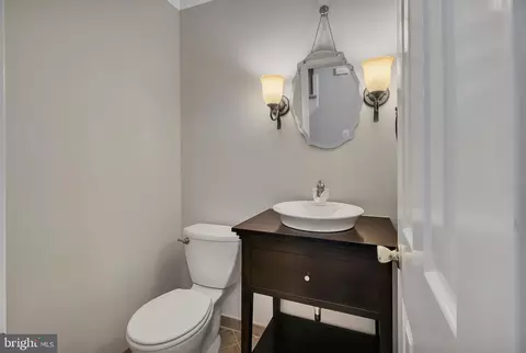 21308 Arrowhead Ct, Ashburn, VA 20147 photo 19