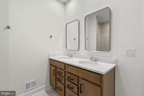 44486 Lowestoft Sq, Ashburn, VA 20147 photo 21