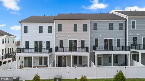 44486 Lowestoft Sq, Ashburn, VA 20147 photo 30