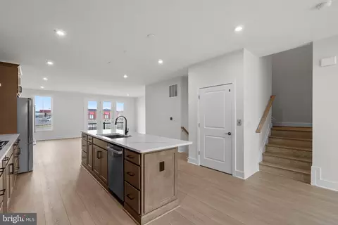 44486 Lowestoft Sq, Ashburn, VA 20147 photo 9