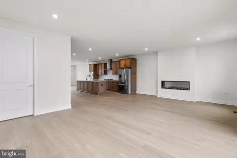 44486 Lowestoft Sq, Ashburn, VA 20147 photo 12