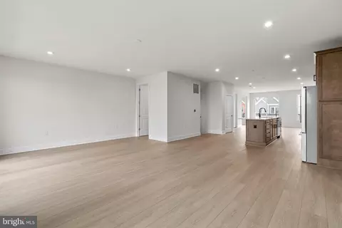 44486 Lowestoft Sq, Ashburn, VA 20147 photo 13