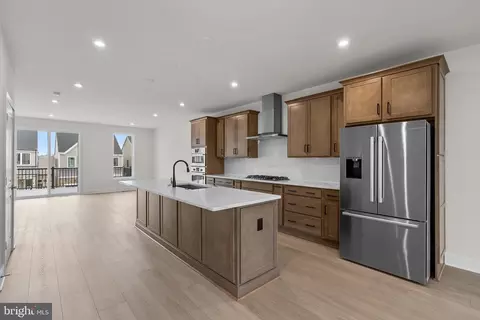 44486 Lowestoft Sq, Ashburn, VA 20147 photo 5