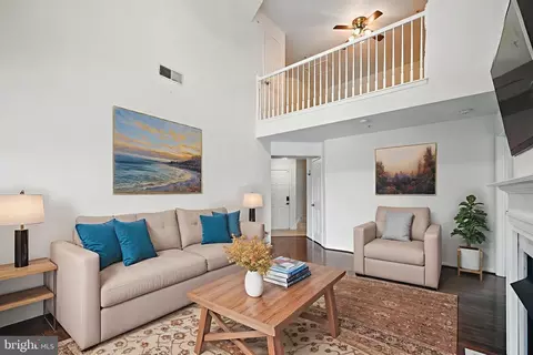 46598 Drysdale Ter #302, Sterling, VA 20165