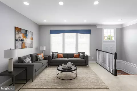 Living - 43797 Virginia Manor Ter, Ashburn, VA 20148 photo 1 of 4