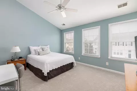Bedroom - 43797 Virginia Manor Ter, Ashburn, VA 20148 photo 1 of 5