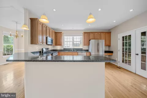 Kitchen - 43444 Quentin St, Chantilly, VA 20152 photo 5 of 5