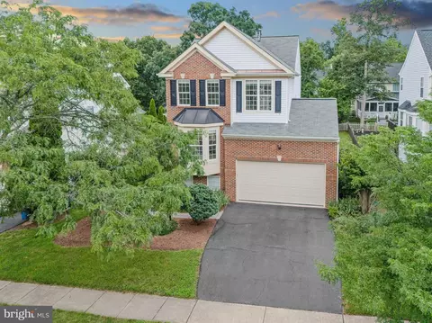 Exterior - 43444 Quentin St, Chantilly, VA 20152 photo 2 of 16