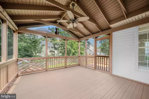 Exterior - 43444 Quentin St, Chantilly, VA 20152 photo 6 of 16