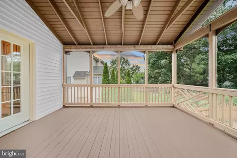 Exterior - 43444 Quentin St, Chantilly, VA 20152 photo 7 of 16