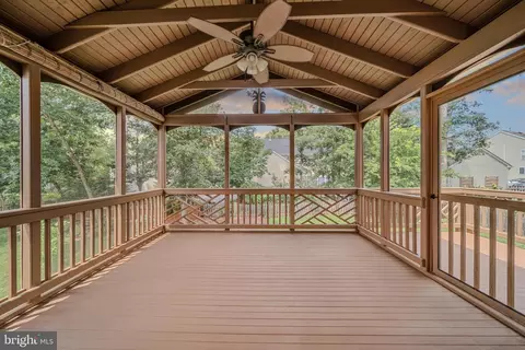 Exterior - 43444 Quentin St, Chantilly, VA 20152 photo 8 of 16
