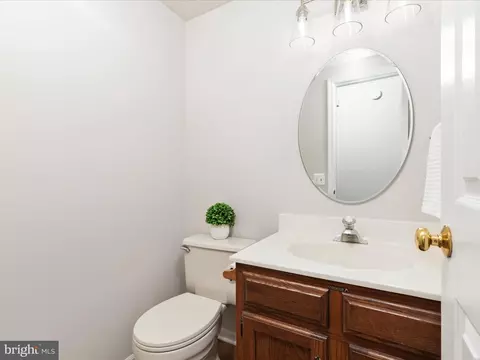 1904 E Beech Rd, Sterling, VA 20164 photo 19