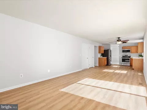 1904 E Beech Rd, Sterling, VA 20164 photo 18