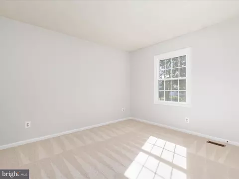 1904 E Beech Rd, Sterling, VA 20164 photo 27