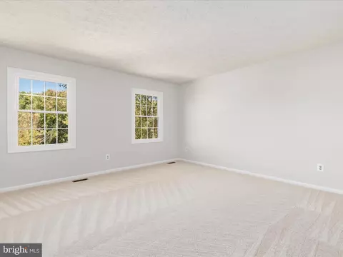 1904 E Beech Rd, Sterling, VA 20164 photo 25