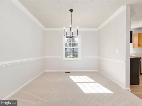 1904 E Beech Rd, Sterling, VA 20164 photo 8
