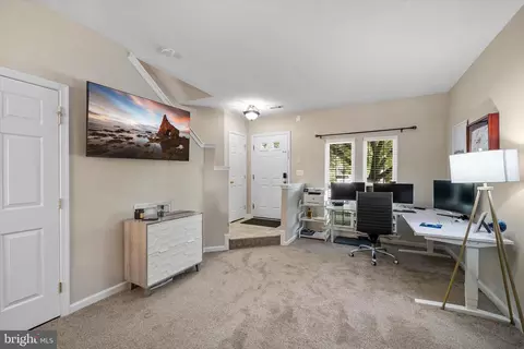 Entry Way - 44191 Litchfield Ter, Ashburn, VA 20147 photo 2 of 7