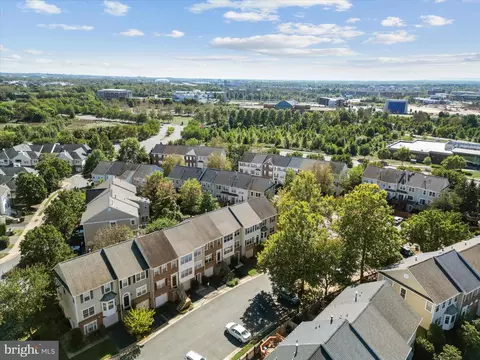 20198 Brookview Sq, Ashburn, VA 20147 photo 40