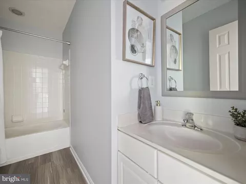 20198 Brookview Sq, Ashburn, VA 20147 photo 33