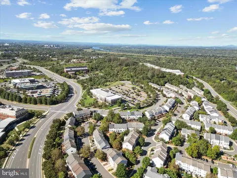 20198 Brookview Sq, Ashburn, VA 20147 photo 44