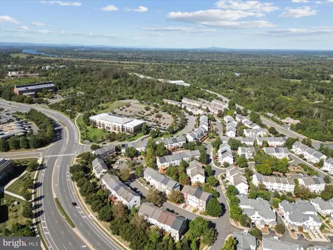 20198 Brookview Sq, Ashburn, VA 20147 photo 46