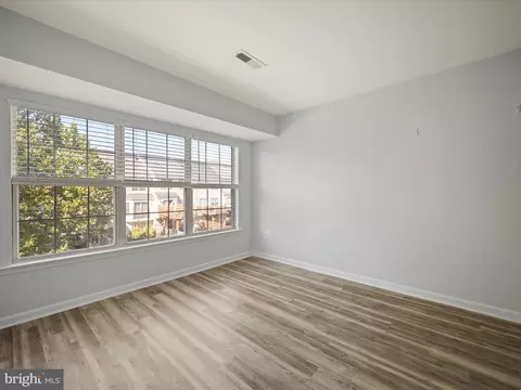 20198 Brookview Sq, Ashburn, VA 20147 photo 31