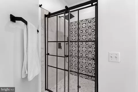 20257 Macglashan Ter, Ashburn, VA 20147 photo 32