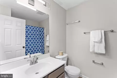 20257 Macglashan Ter, Ashburn, VA 20147 photo 38