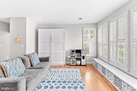 20257 Macglashan Ter, Ashburn, VA 20147 photo 8