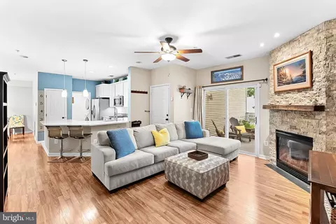 20257 Macglashan Ter, Ashburn, VA 20147 photo 23