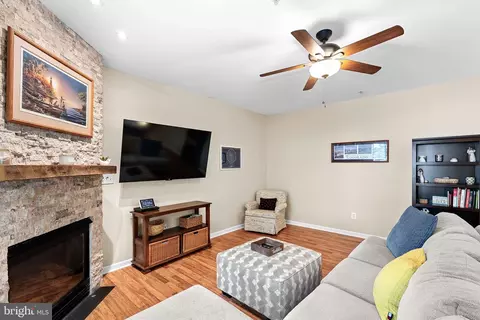 20257 Macglashan Ter, Ashburn, VA 20147 photo 25