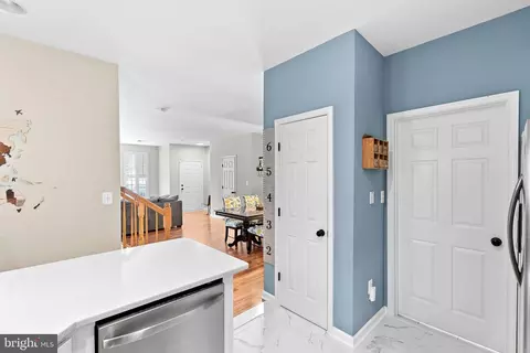 20257 Macglashan Ter, Ashburn, VA 20147 photo 17