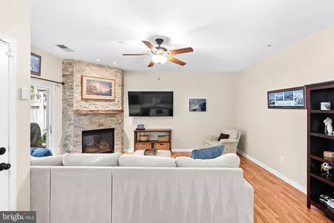 20257 Macglashan Ter, Ashburn, VA 20147 photo 24