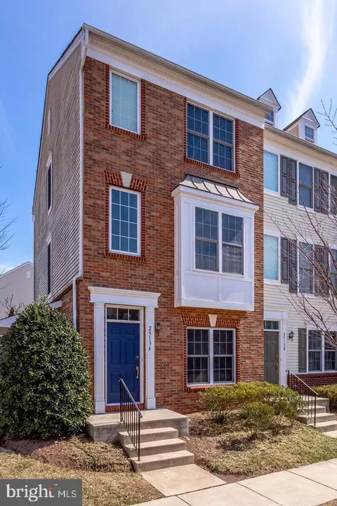 25136 Monteith Ter, Chantilly, VA 20152 photo 2