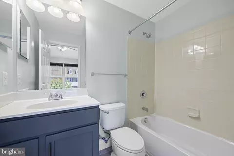 25136 Monteith Ter, Chantilly, VA 20152 photo 32
