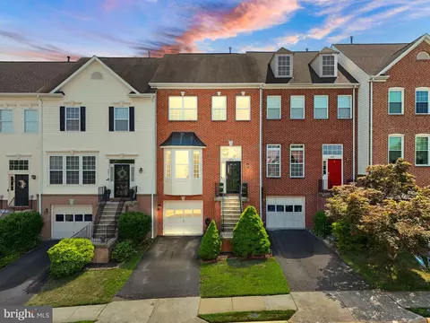 605 Mcleary Sq SE, Leesburg, VA 20175