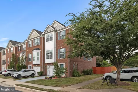 236 Hawks View Sq SE, Leesburg, VA 20175