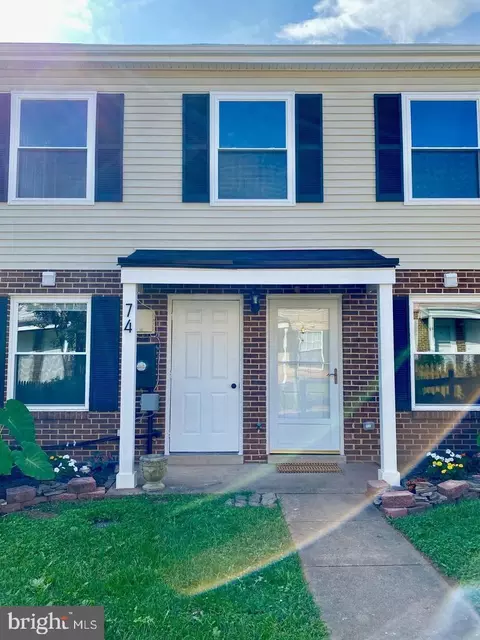 74 Hancock Pl NE, Leesburg, VA 20176