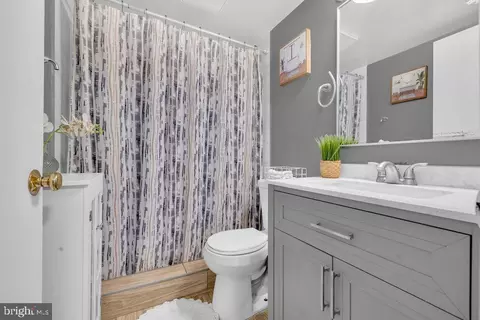 Bath - 1112 E Maple Ave, Sterling, VA 20164 photo 2 of 2