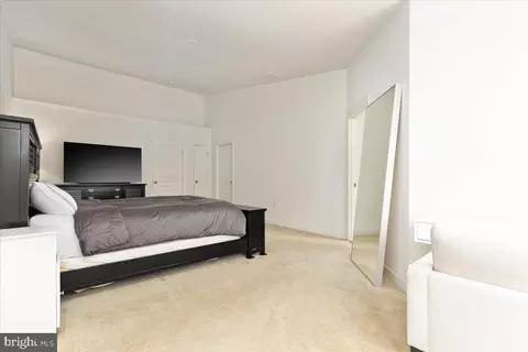 Bedroom - 25217 Beach Pl, Chantilly, VA 20152 photo 2 of 2
