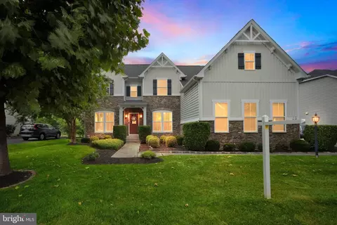 41590 Revival Dr, Ashburn, VA 20148