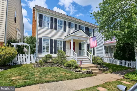 20357 Hartwell St, Ashburn, VA 20147