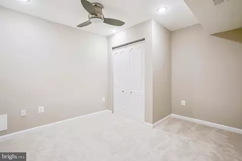 Bedroom - 26096 Flintonbridge Dr, Chantilly, VA 20152 photo 8 of 9
