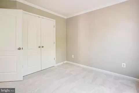 Bedroom - 26096 Flintonbridge Dr, Chantilly, VA 20152 photo 7 of 9