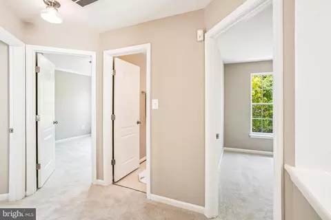 Entry Way - 26096 Flintonbridge Dr, Chantilly, VA 20152 photo 4 of 4