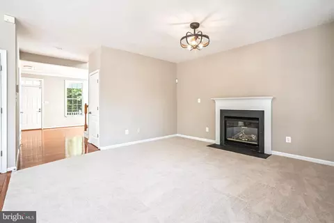 Living - 26096 Flintonbridge Dr, Chantilly, VA 20152 photo 7 of 7