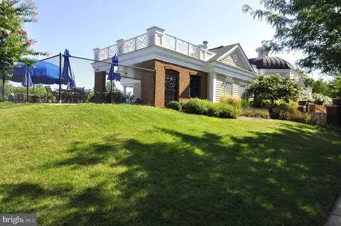 Exterior - 26096 Flintonbridge Dr, Chantilly, VA 20152 photo 14 of 16